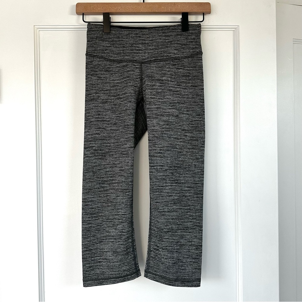 Lucy Hatha Capri Legging Black Marled Crop Size XS Yoga Activewear